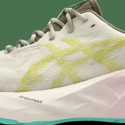 Asics Women's Novablast 5 TR Light Dust/Cacti