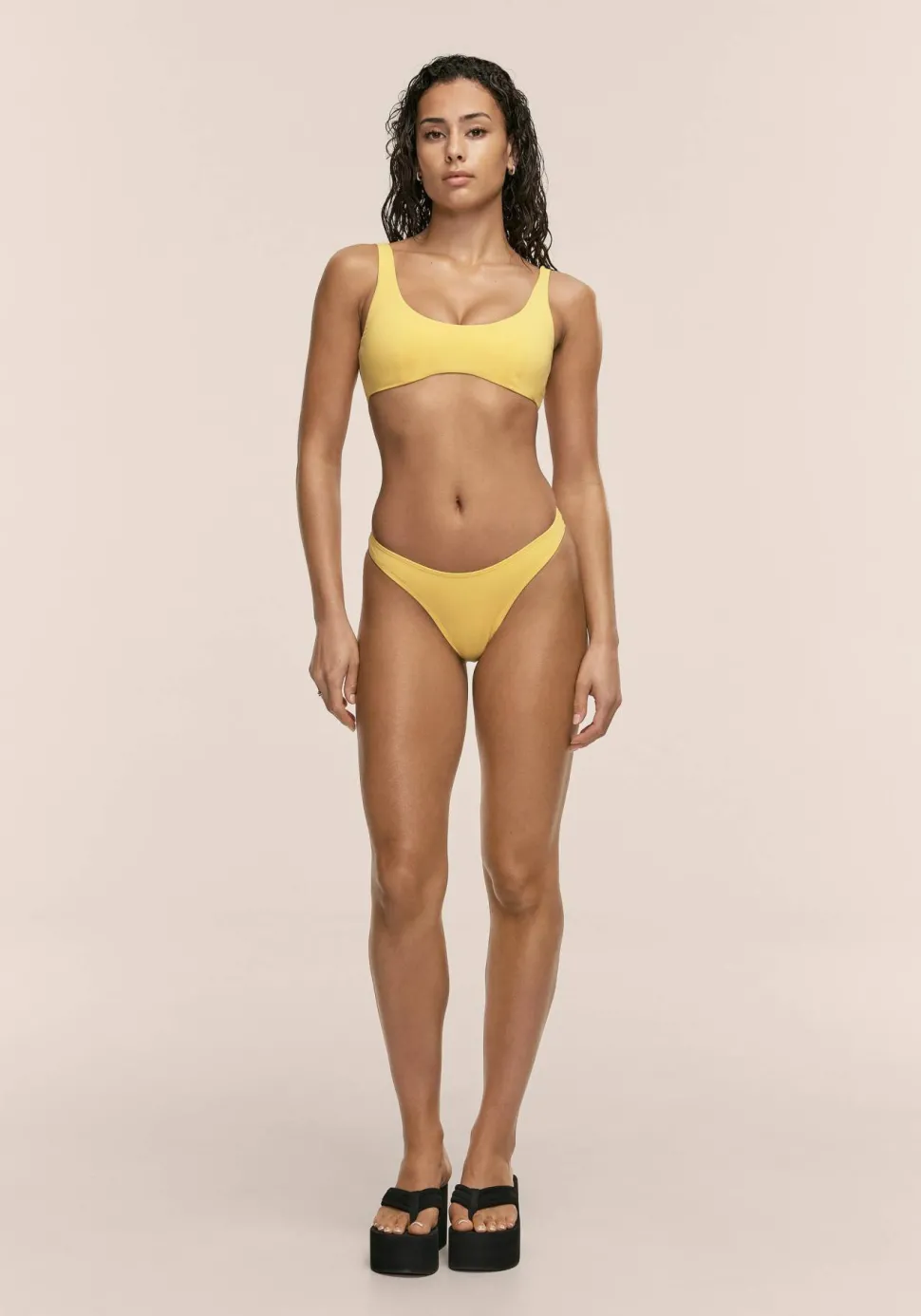 Casall Women's Vibrant U-Shape Bikini Top Sunflower