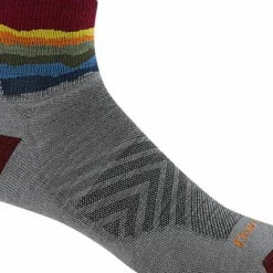 Darn Tough Men's Run Quarter Ultra-Lightweight with Cushion Skyracer Gray