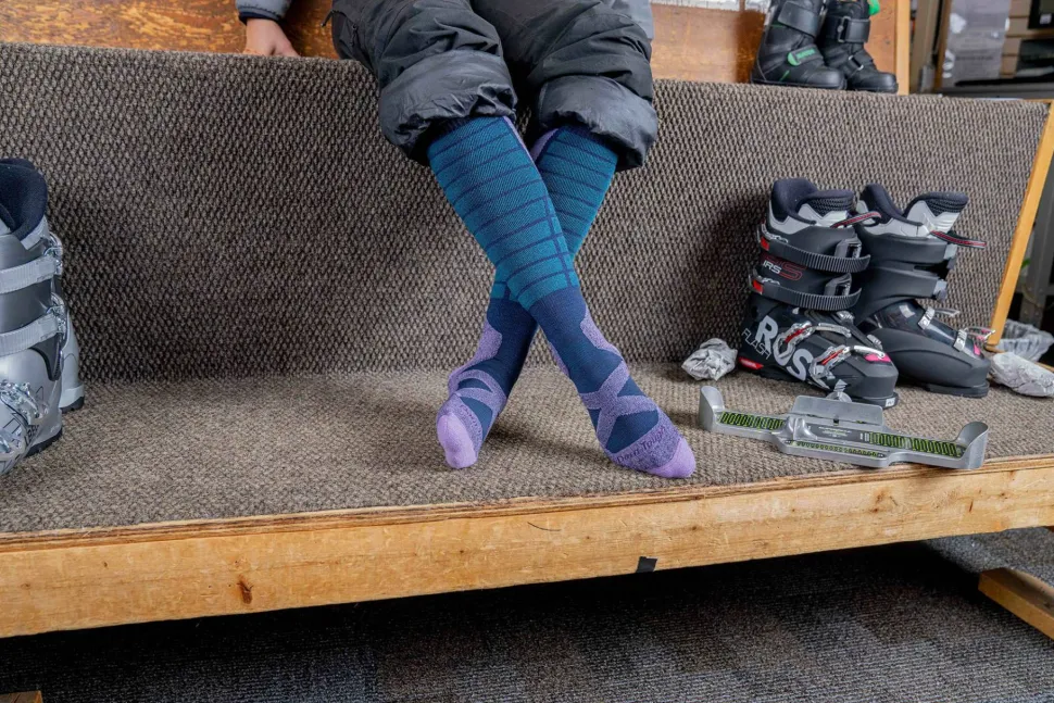 Darn Tough Women's Function X Over-the-Calf Midweight Ski & Snowboard Sock Eclipse