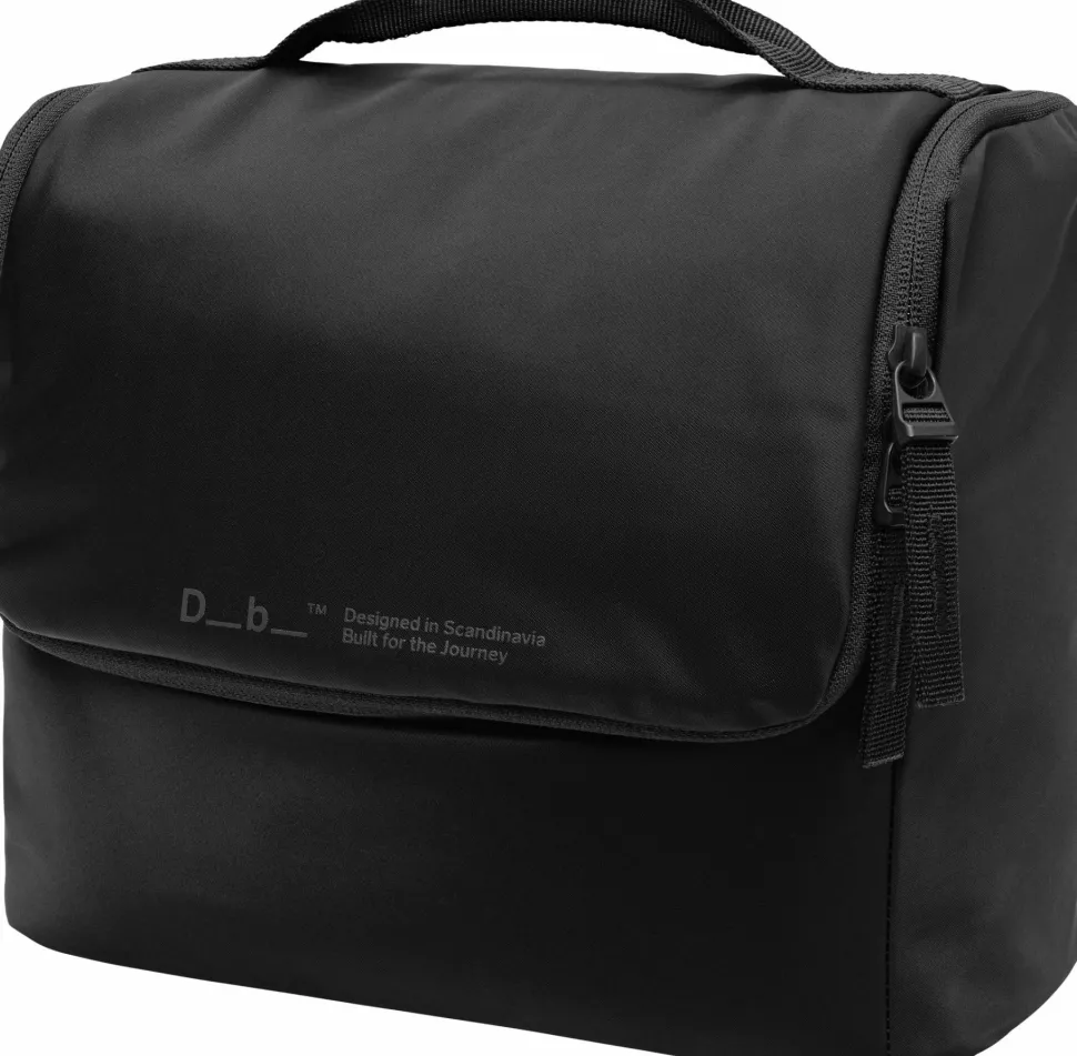 Db Essential Washbag M Black Out