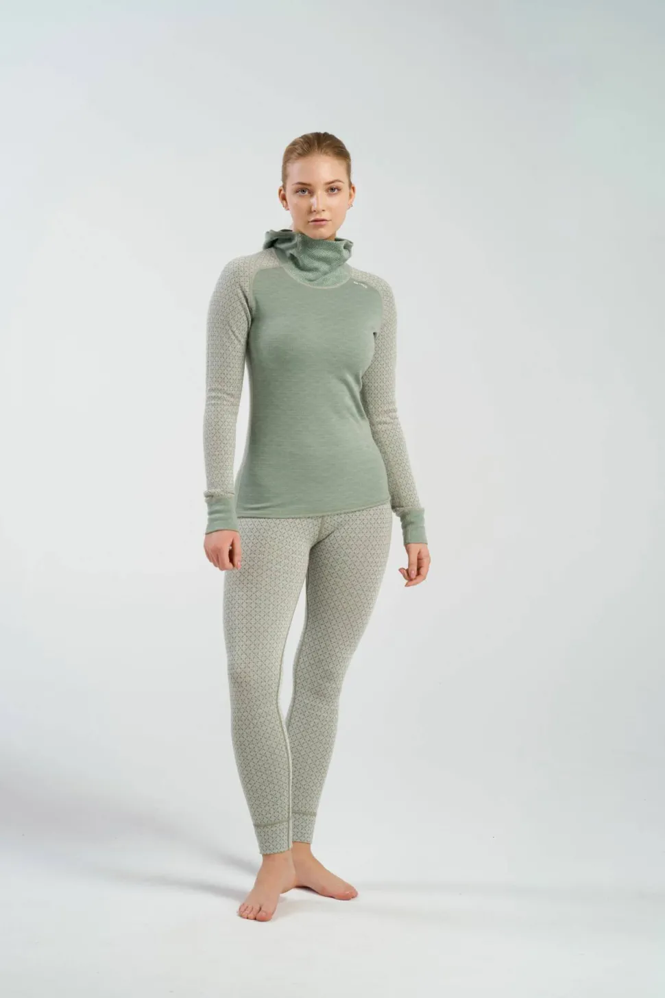 Devold Women's Kvitegga Merino 230 Hoodie Raw White