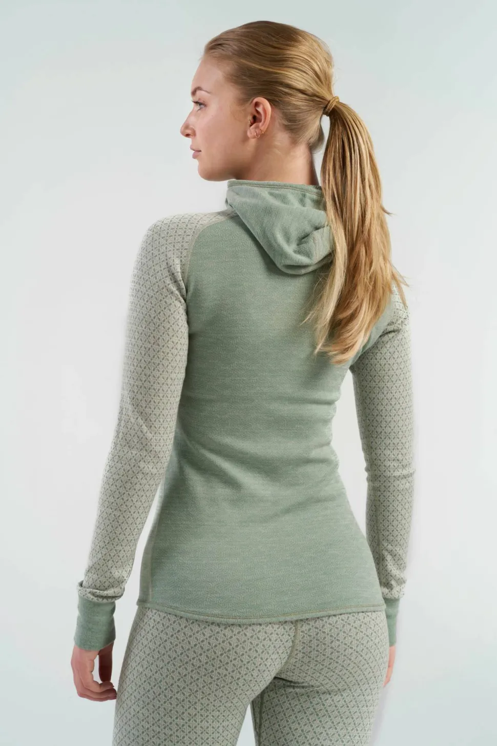 Devold Women's Kvitegga Merino 230 Hoodie Raw White