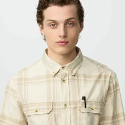 Fjällräven Men's Övik Lite Flannel Shirt Chalk White-fossil