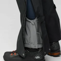 Fjällräven Women's Bergtagen GORE-TEX Pro Trousers Black