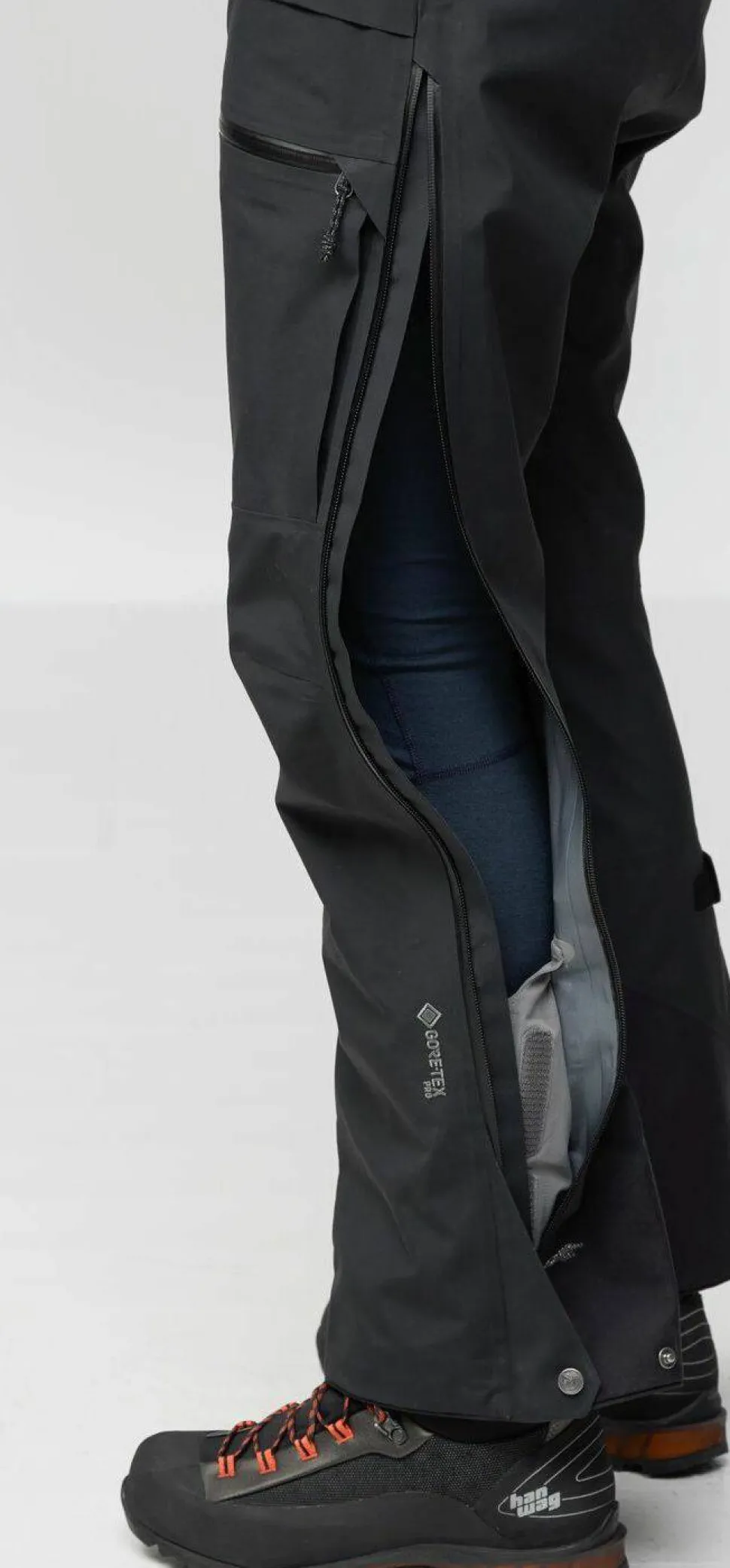 Fjällräven Women's Bergtagen GORE-TEX Pro Trousers Black