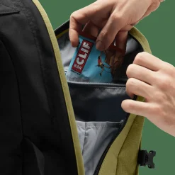 Haglöfs Tight Small True Black/Olive Green