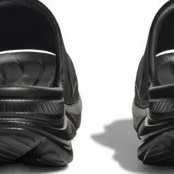 Hoka Unisex Ora Athletic Slide Black/White