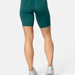 Kari Traa Women's Ava 8 Inch Shorts Peacock