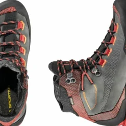La Sportiva Women's Trango Tech Leather Gore-Tex Carbon/velvet