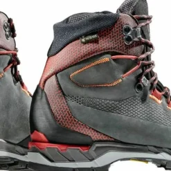 La Sportiva Women's Trango Tech Leather Gore-Tex Carbon/velvet
