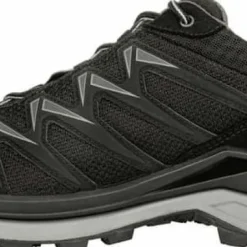LOWA Men's Innox Pro GORE-TEX Low Black