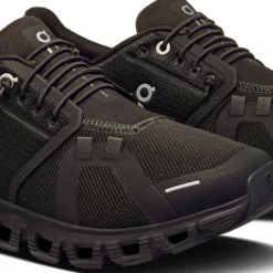 On Women’s Cloud 6 Black/Black