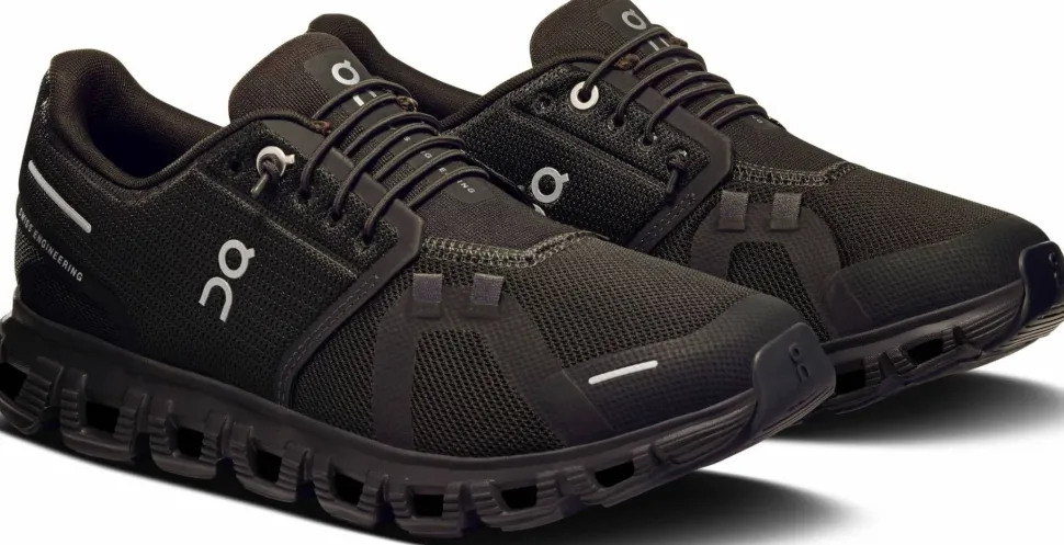 On Women’s Cloud 6 Black/Black