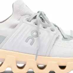 On Women's Cloudswift 4 Frost/Blonde