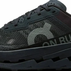 On Women's Cloudultra 3 Black/Black