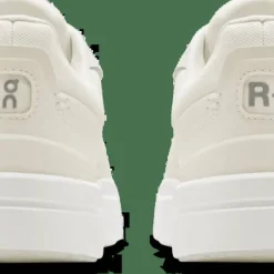 On Women's The Roger Advantage Ivory-ivory