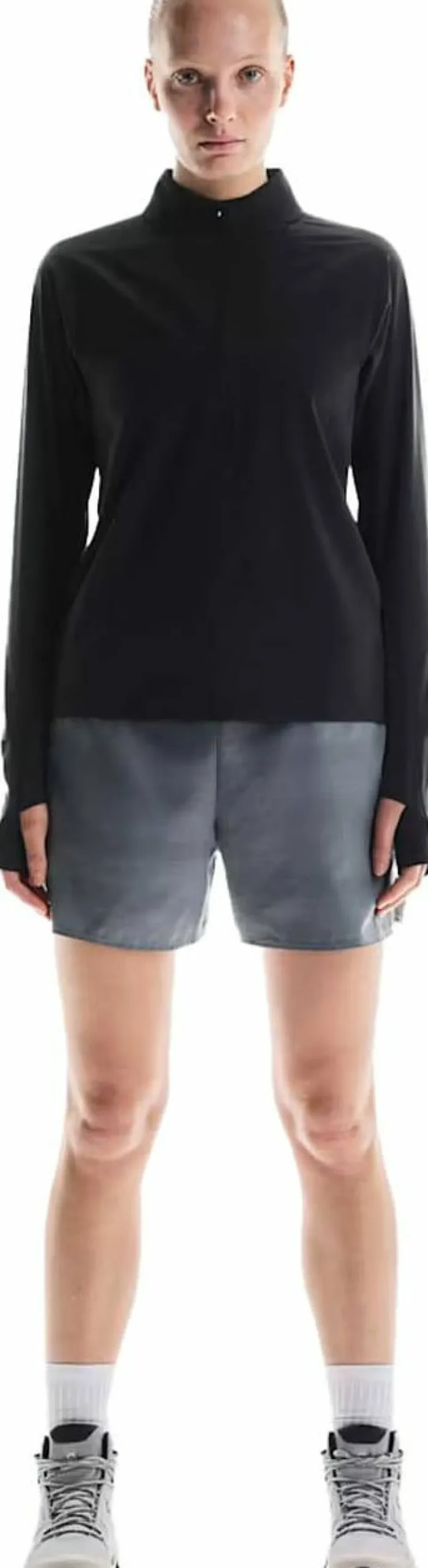 On Women's Trail Shorts Rock