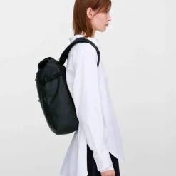Sandqvist Stream Slim Rolltop M Black