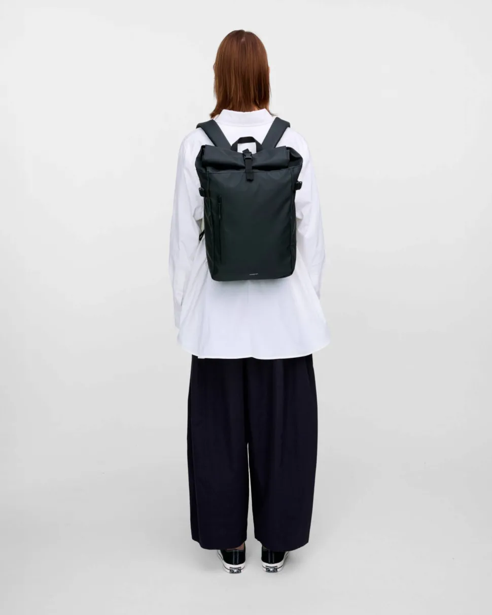 Sandqvist Stream Slim Rolltop M Black