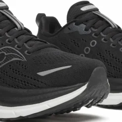 Saucony Women's Hurricane 25 Wide Black/white