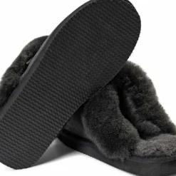 Shepherd of Sweden Women's Jessica Matt Black