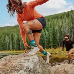 Smartwool Women's Hike Mountain Lake Print Crew Socks Targeted Cushion Capri